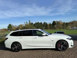 BMW 330 Bild 4