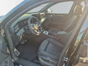 Volkswagen Tiguan R-Line 1,5l eHybrid AHK Leder Panorama Harman Bild 3