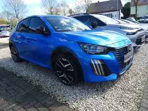 Peugeot 208 PureTech 100 GT aus 1. Hand