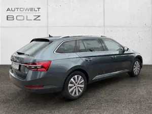 Skoda Superb Combi 1.4 TSI Style iV MATRIX-LED AHK Bild 4