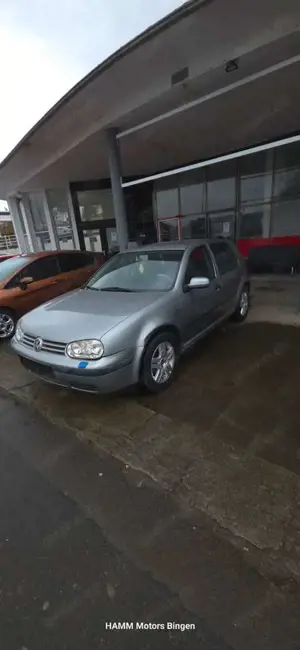 Volkswagen Golf 1.6 Special