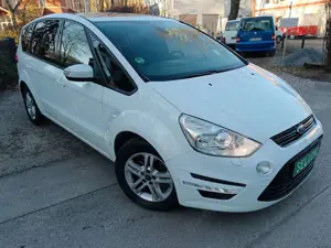 Ford S-Max S-MAXBusiness Edition-Pano-Xenon-7Sitze-Navi-Key