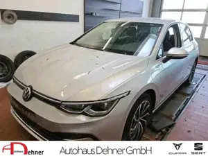 Volkswagen Golf VIII Lim. Style eHybrid DSG RKAM+TOTWINKEL Klima