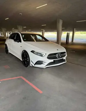Mercedes-Benz A 35 AMG 4Matic Speedshift DCT 7G