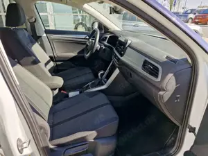 Volkswagen T-Roc 1.5 TSI DSG CARPLAY ACC RFK EPH SHZ Bild 4