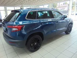 Skoda Karoq Style 1.5 TSI Style NAVI/RÜ-CAM/EL. KLAPPE Bild 2