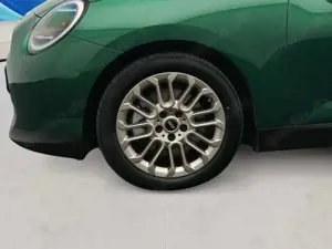 MINI Cooper E Favoured Trim  - Paket L 360° STANDHZ Bild 4