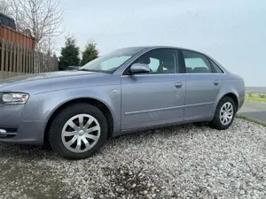Audi A4 Bild 2
