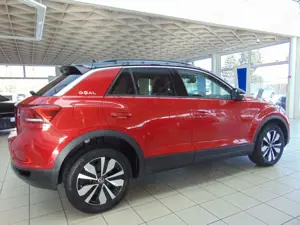 Volkswagen T-Roc T-ROC 1.5 TSI Goal NAV/GARANTIE/GANZJAHRESREIFEN Bild 2