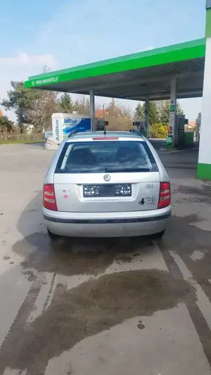Skoda Fabia 1.4 16V Combi Exact Bild 3