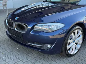 BMW 520 i Lim. Bi-Xenon Volleder Navi prof SHZ Memory Bild 2