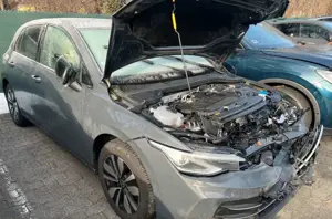 Volkswagen Golf VIII Lim. 2.0 TDI 110 kW Goal*UNFALL*