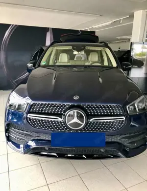 Mercedes-Benz GLE 450 GLE 450 4Matic 9G-TRONIC/AMG Styling u. Line Exterieur/Panorama Schiebedach Bild 2
