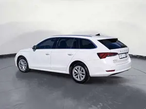 Skoda Octavia Combi 2.0 TDI DSG Style *AHK*NAVI*ACC* Bild 4