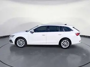Skoda Octavia Combi 2.0 TDI DSG Style *AHK*NAVI*ACC* Bild 3
