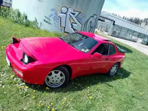 Porsche 944