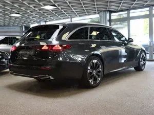 Mercedes-Benz E 300 T de Avantgarde-Adv-Plus/Fahrassi/Air/AHK Bild 4
