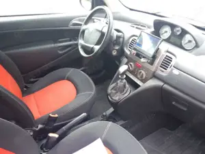 Lancia Ypsilon Y 1.2 16v MOMODesign Bild 4