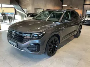 Volkswagen Touareg R Line 4M Black Style AHK Luftf. Standh.