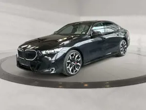 BMW 520 d M Sport Carbon+Fahrassist+AHK+HUD+Pano+Wide Bild 2