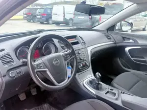 Opel Insignia A Lim. Edition 1.6 L  * TEMPOMAT * 8xRE Bild 2