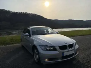 BMW 318 TÜV neu 8 fach bereift