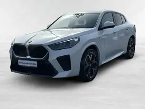 BMW X2 sDrive20i M Sportpaket Pro *AHK.HUD.ACC* Bild 2