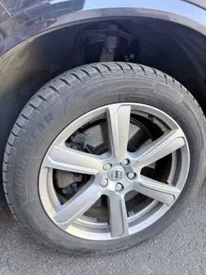 Volvo XC90 XC90 Plug-In-Hybrid T8 AWD Recharge Geartronic Ins Bild 3