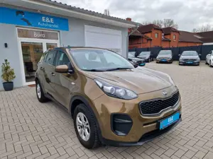 Kia Sportage Attract+Scheckheft+AHK+HU und Öl neu