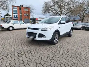 Ford Kuga 1.6 Titanium*Automatik*Tüv Neu*Pano*SHZ*TMP