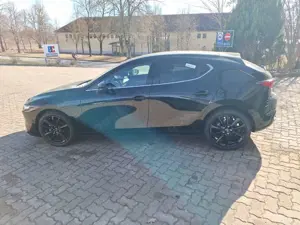 Mazda 3 2.5L e-SKYACTIV G 140ps 6AT FWD Homura Bild 2