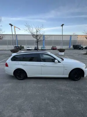 BMW 320 320d Touring Bild 4