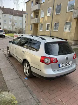 Volkswagen Passat 2.0 TDI DPF DSG Sportline Bild 4