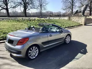 Peugeot 207 CC Platinum, 120 PS, Leder, Navi Bild 5