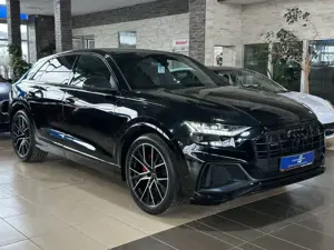 Audi Q8 50 TDI*S-Line Competition Plus*HUD*MatrixLED