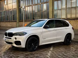 BMW X5 X-DRIVE 40d M-SPORT 7-SEATS PANORAMA HUD SOFTCLOSE Bild 2
