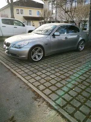 BMW 520 520i