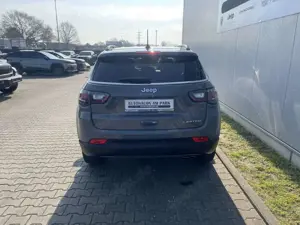 Jeep Compass 1.3 DCT Limited/Navi/Kamera Bild 4