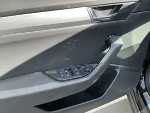 Skoda Superb Ambition iV Navi ACC AHK LED SHZ PDC Bild 4
