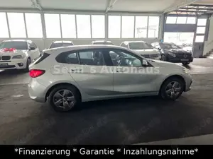 BMW 118 Baureihe 1 Lim. 118 i Advantage*LED* Bild 5