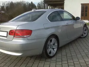 BMW 325 325i Coupe