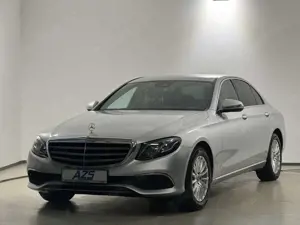 Mercedes-Benz E 220 CDI Exclusive AHK Kamera LED Navi Bild 2