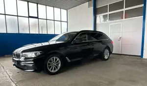 BMW 520 5 Touring 520 d / LED / NAVI / KAMERA / SHZ Bild 2