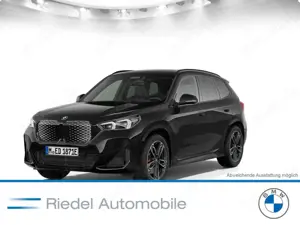 BMW iX1 eDrive20 M Sportpaket Panorama Head-Up AHK