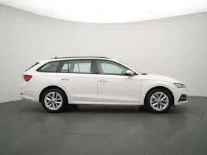 Skoda Octavia Combi Ambition DSG CARPLAY PDC LED VIRT Bild 3