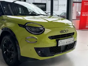 Fiat 600 Hybrid Sport+LED+SHZ+KAMERA+PDC VuH+