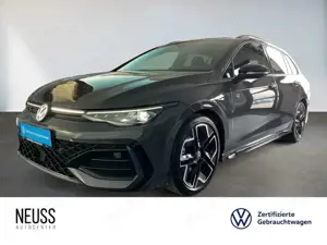Volkswagen Golf Variant 1.5 eTSI DSG R-Line AHK+PANO+BLACK+IQ.LIGHT
