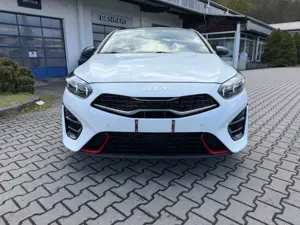 Kia ProCeed / pro_cee'd ProCeed 1.6 T-GDI DCT GT/Perf./Bastuck/Ansaugung Bild 4