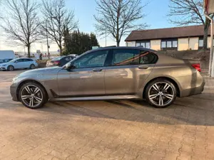 BMW 750 d  M Sport Paket Head-up HK Laser xDrive Bild 4