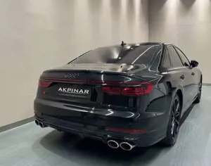 Audi S8 Bild 3
